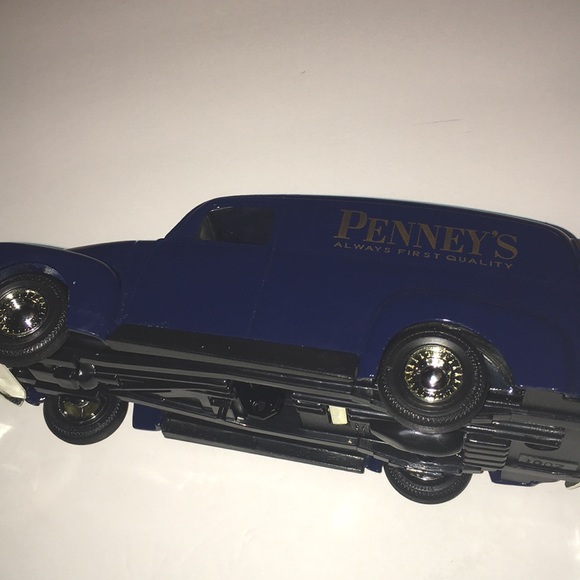 JCPenney 1951 gmc panel can bank/ key - Picture 3 of 4
